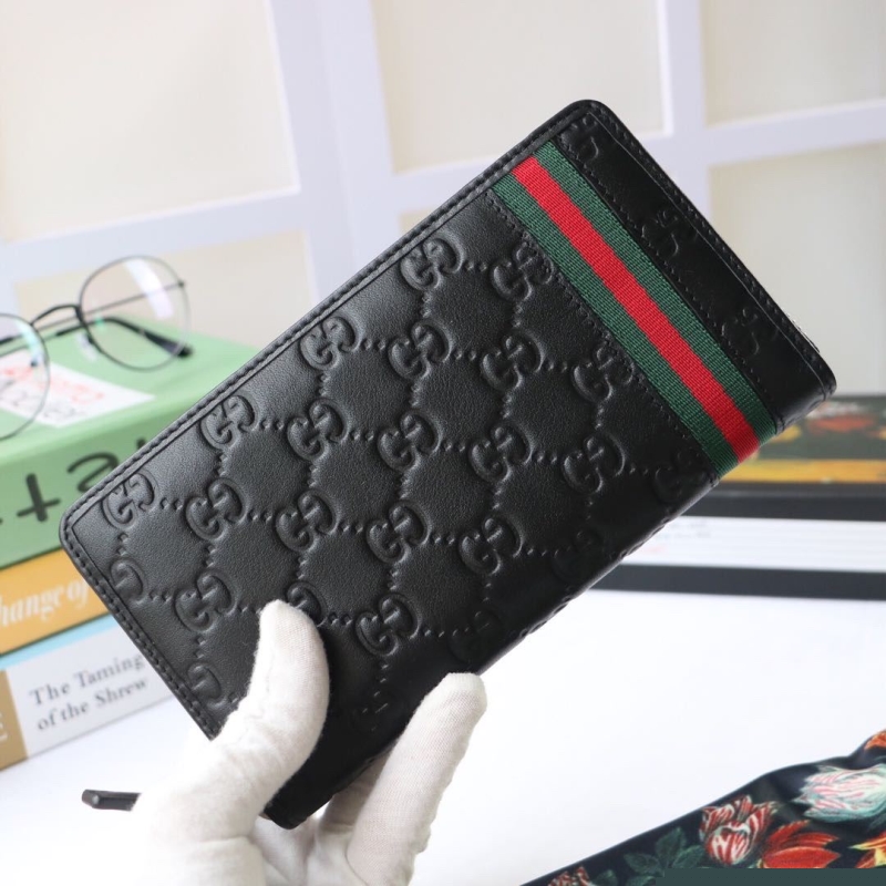 G*u*i wallets & purse